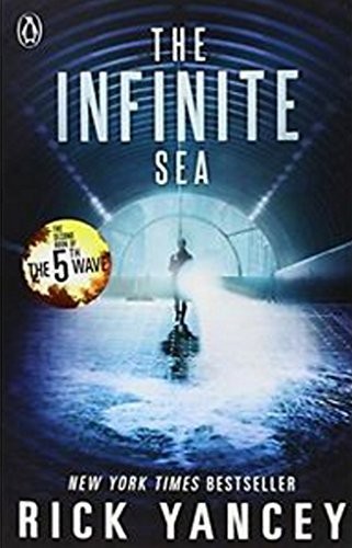 Rick Yancey: The 5th Wave (Paperback, 2014, Penguin)